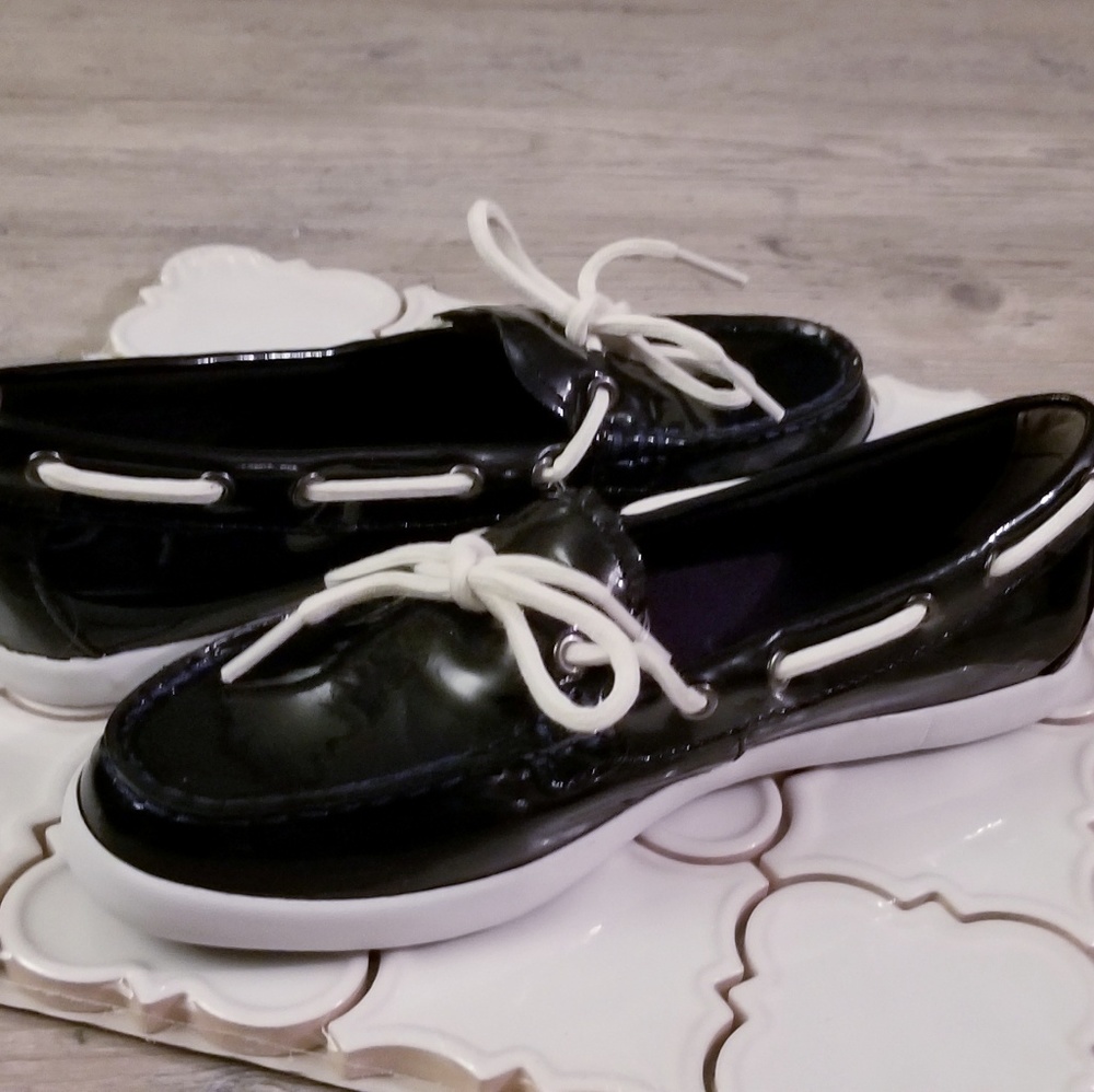 SALE! NEW Cole Haan Navy Oxfords Boat Shoes